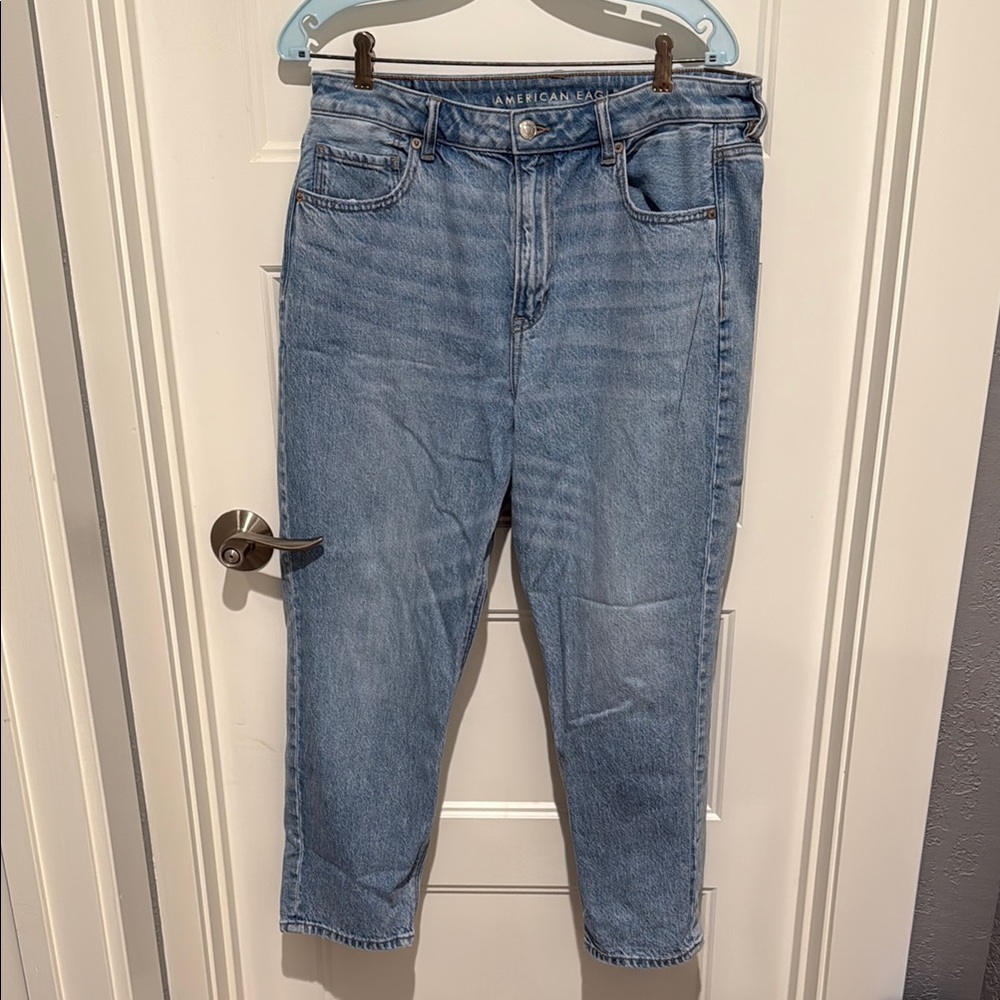 American Eagle 12 short mom Jean like new